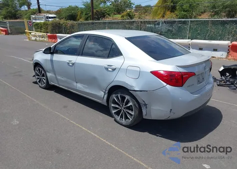 2017 Toyota Corolla Se Special Edition z USA, uszkodzony, nr VIN 5YFBURHE4HP611541